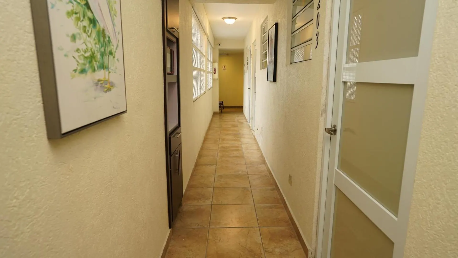 La Placita Suites Hotel-Suite 204 San Juan